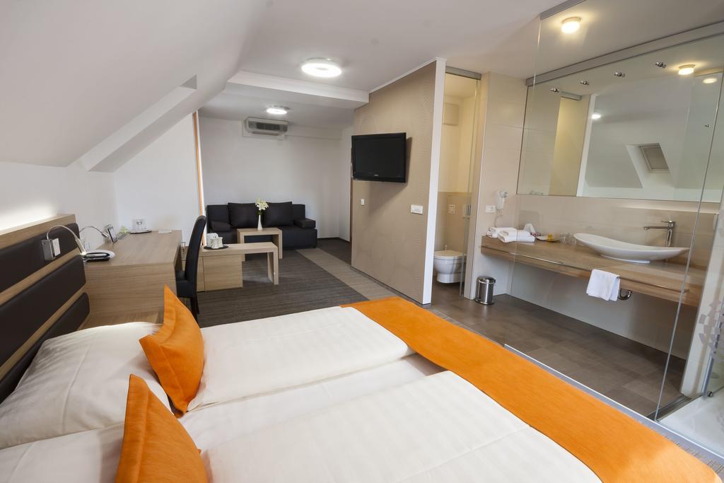 Gostilna In Motel Pri Lesniku Maribor Exterior foto
